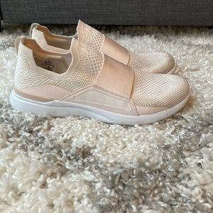 APL Techloom Bliss Women’s 7.5